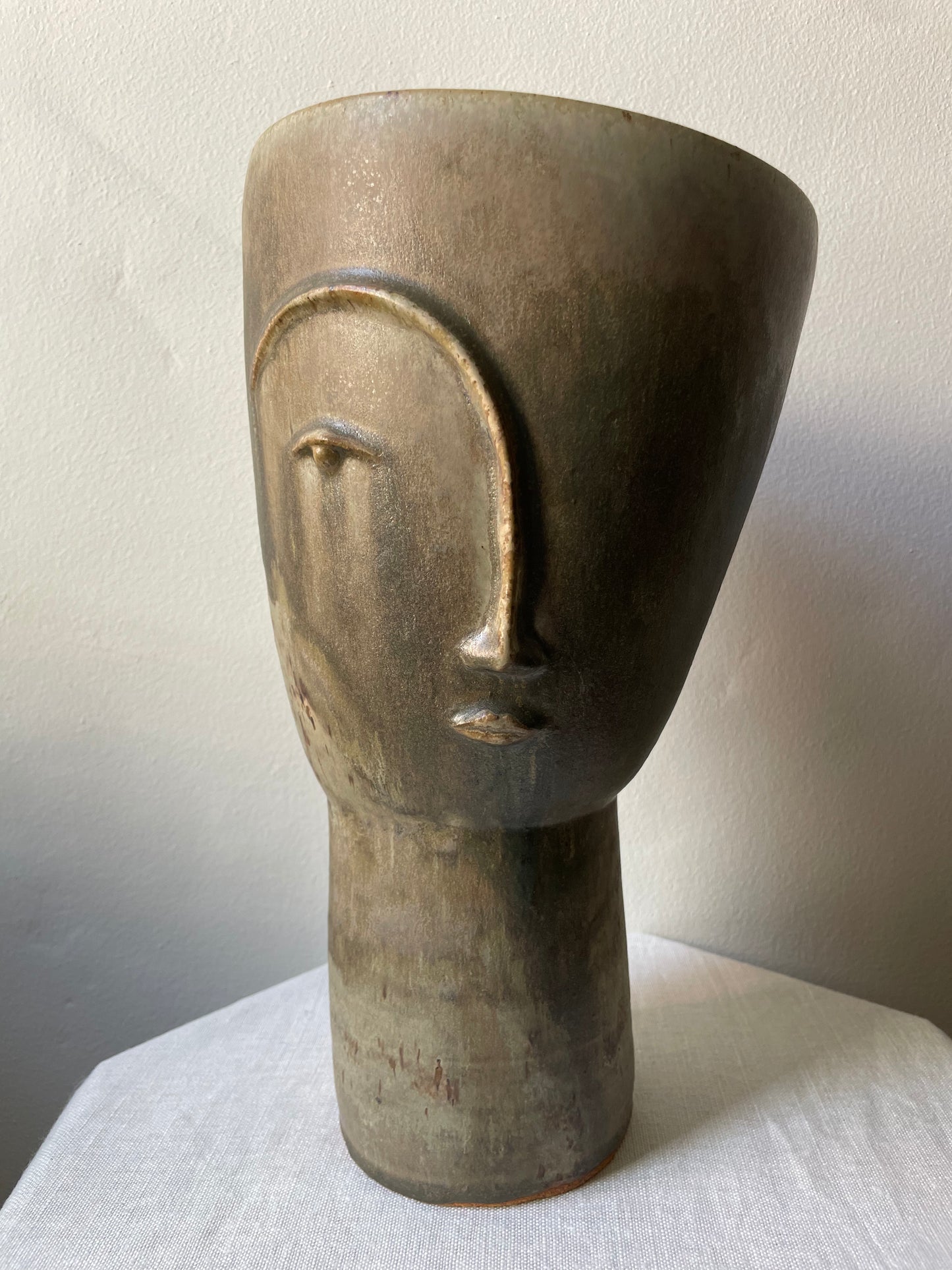 Face Vase in English Green